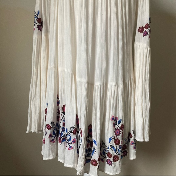 Free People Te Amo White Floral Embroidered Minidress size XS - Picture 9 of 11